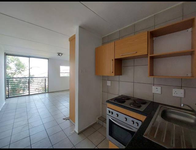 1 BEDROOM APARTMENT FOR SALE IN BRAAMFONTEIN